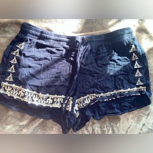 Hot Kiss Medium Shorts with unique detail embroidery